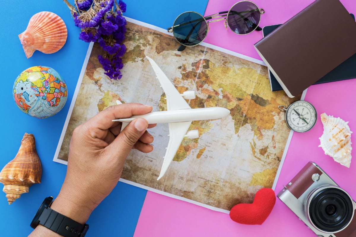 Planeando un viaje con un mapa
